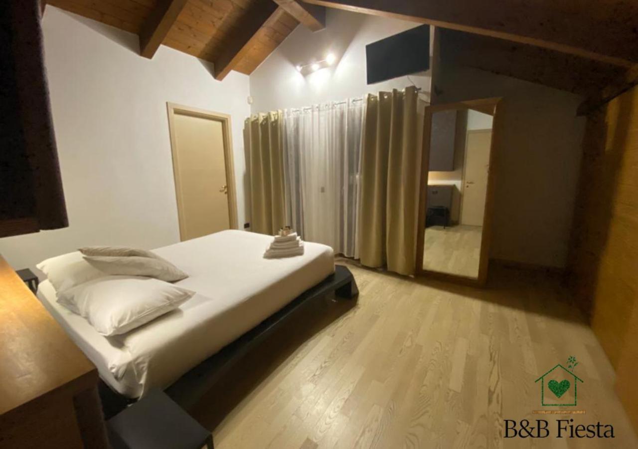 Villa Fiesta Oggiono Exteriér fotografie